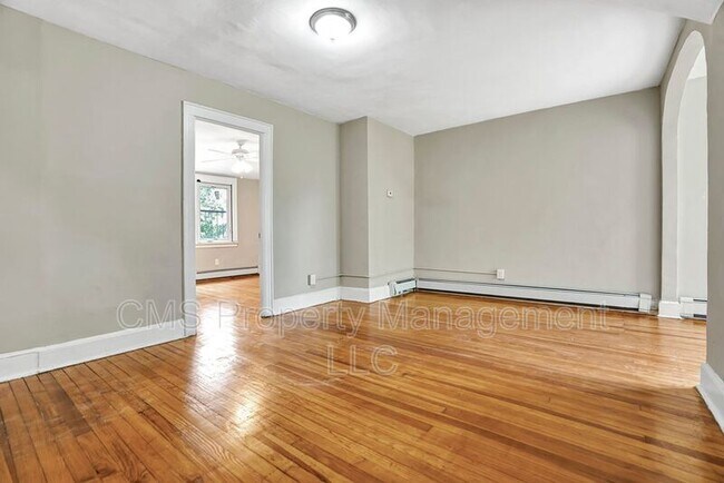 Foto del edificio - 79-81-81 Finlay Pl
