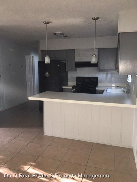 Building Photo - 3 br, 2 bath House - 214 Cherry