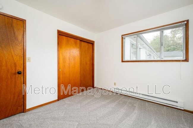 Photo - 8307 N Fowler Ave Apartment