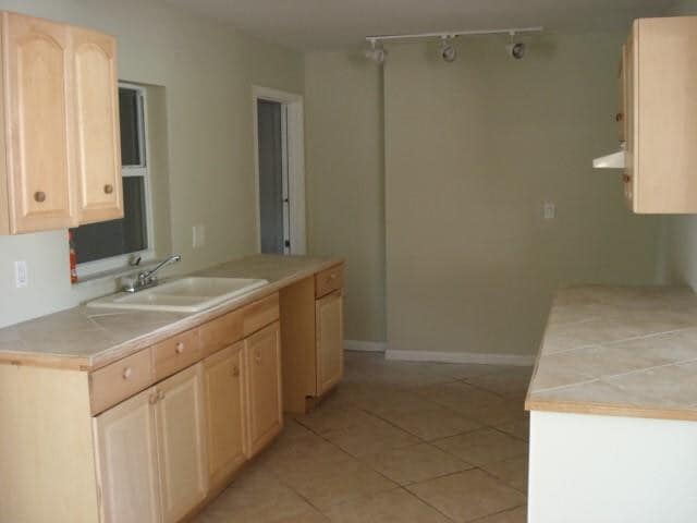 Foto del edificio - 522 SW 72nd Ave