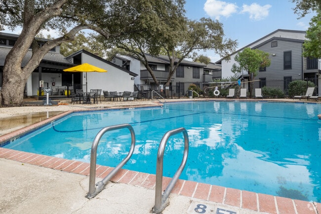 Pool - The WerX Apartments