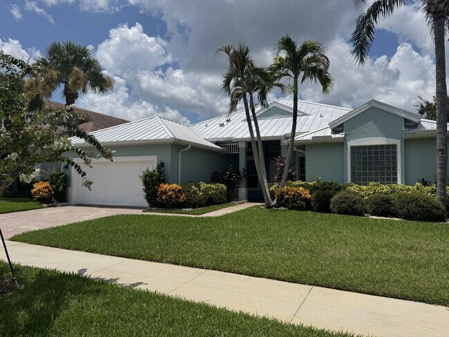Foto del edificio - 137 NW Magnolia Lakes Blvd
