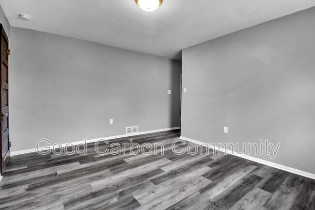 Foto del edificio - 724 8th St