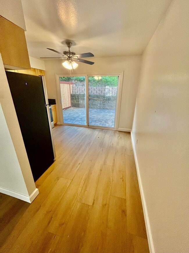 Building Photo - 3840-3842 Dove