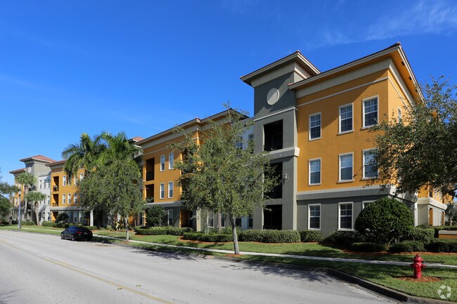 Esquina de Hillmoor y Grand - Terraces on the Square