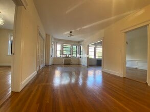 Building Photo - 223 Saint Paul St