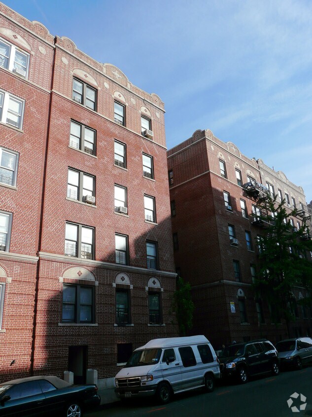 Foto del edificio - 2497 Grand Ave