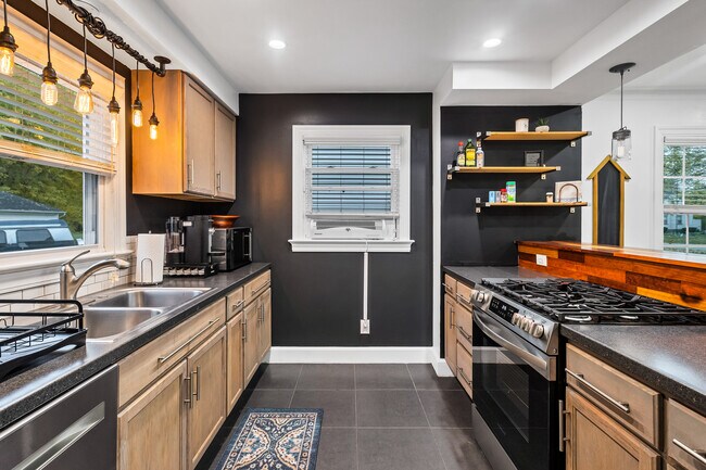 Foto del edificio - 1140 Trumbull Ave SE