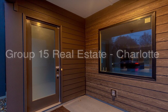 Foto del edificio - 4131 Merlane Dr