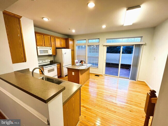 Building Photo - 4131 Cressida Pl