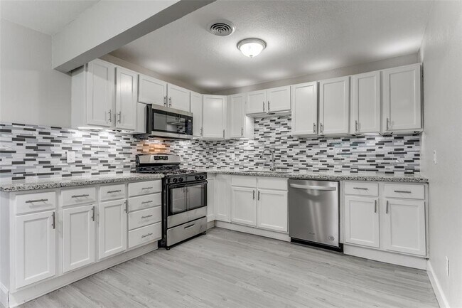 Foto del edificio - 100 17th St N