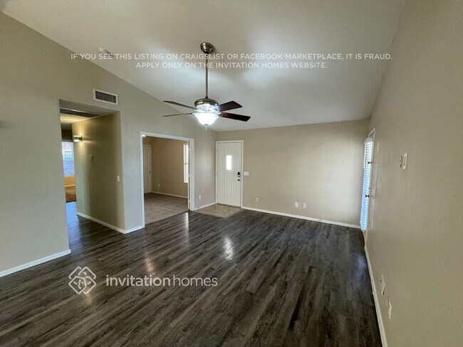 Foto del edificio - 12537 W Cambridge Ave