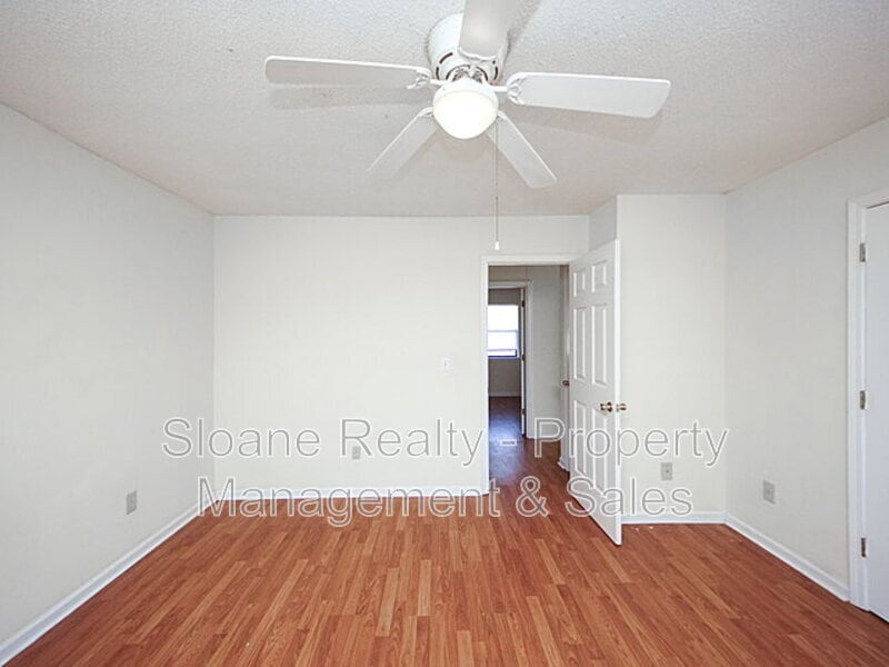 Building Photo - 1408 D Camp Rd