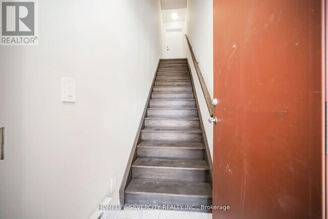 Building Photo - 1577-1577 Rose Way