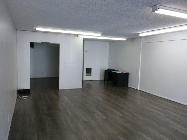 Building Photo - 1032 Redondo Ave