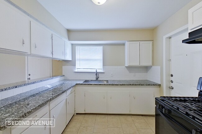 Foto del edificio - Available Now! Call Today!