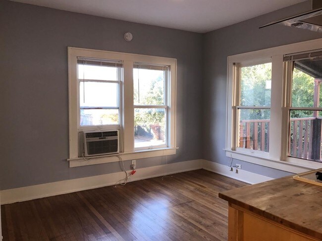 Foto del edificio - 316 W Gray St