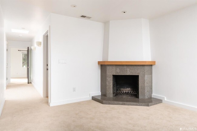 Building Photo - 17 Kronquist Ct