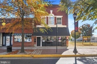Building Photo - 108 W Loockerman St
