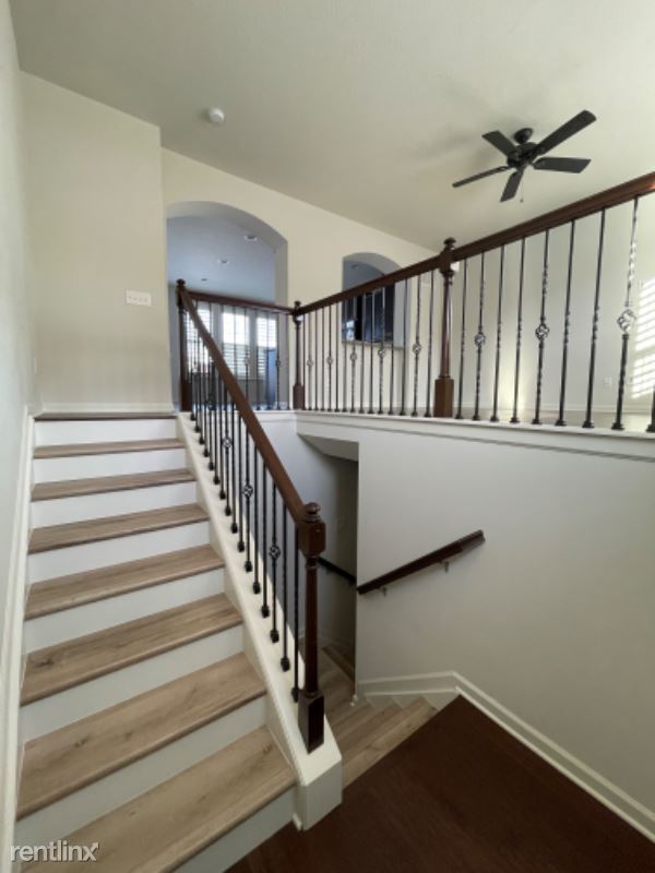 Building Photo - 3 br, 2.5 bath Townhome - 14008 East End Road