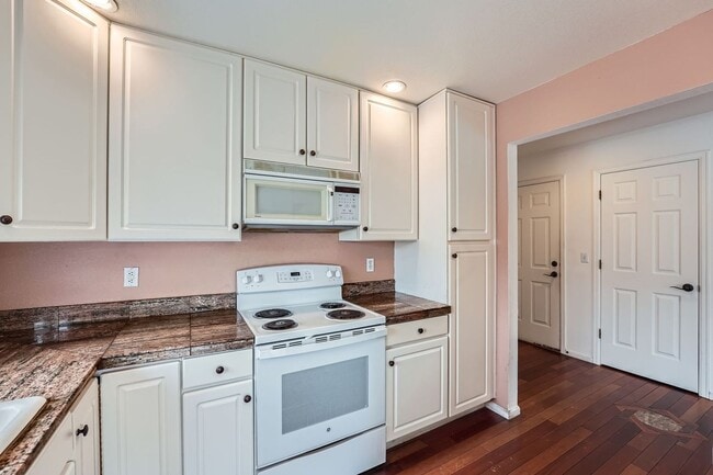 Foto del edificio - Beautiful Home in Aurora Available now! 2/2