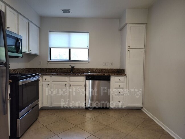 Building Photo - 3009 Heathstead Place