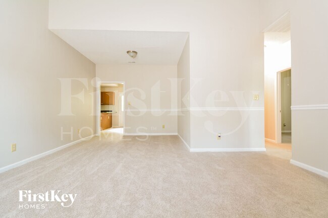 Building Photo - 6 Halsey Pl