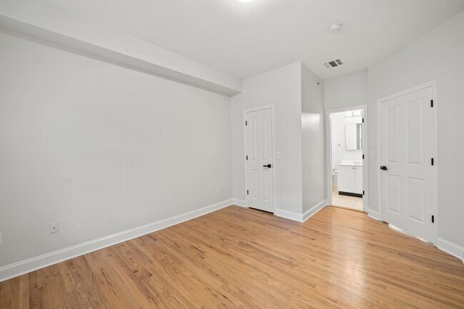 Foto del edificio - 287 Grand St