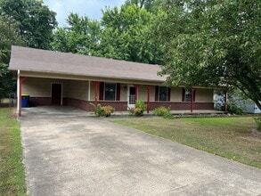 Building Photo - 60 Parkview Dr