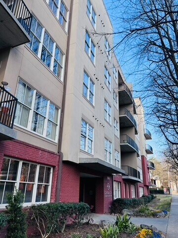 Building Photo - 384 Ralph McGill Blvd NE