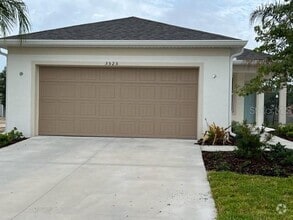 Building Photo - 3525 Treetop St