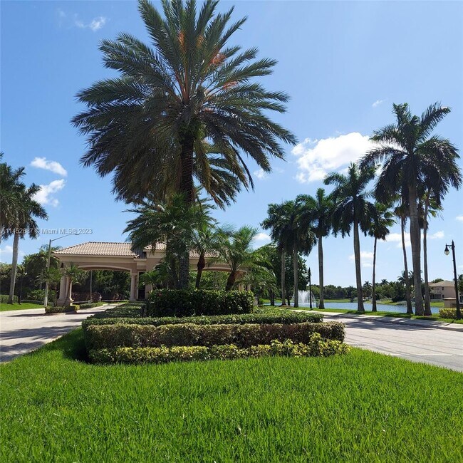 Foto del edificio - 2434 SW 157th Ave