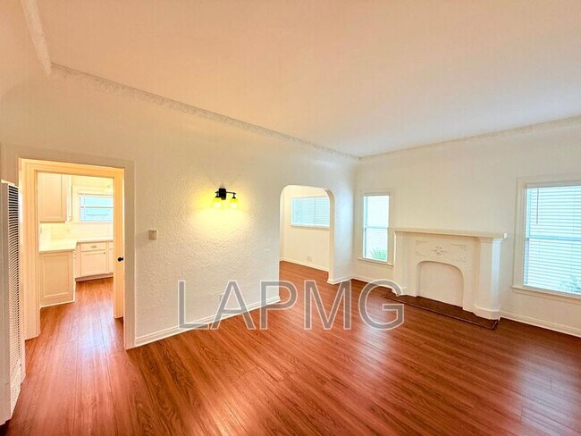 Foto del edificio - 2751 Pomeroy Ave