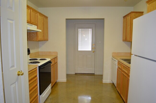 Building Photo - 939 MW