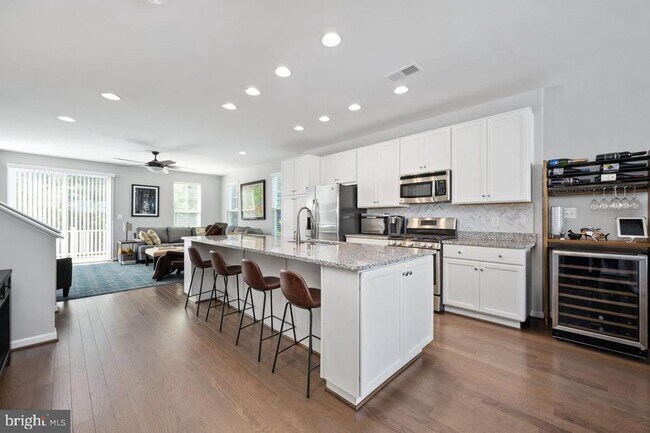 Building Photo - 9173 Balaton Lake Ln