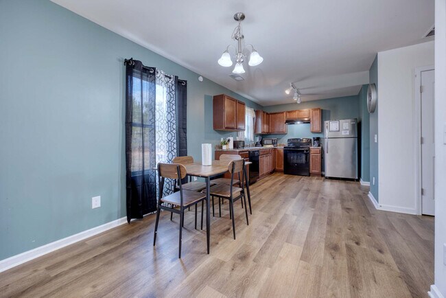 Building Photo - 765 Compass Trl