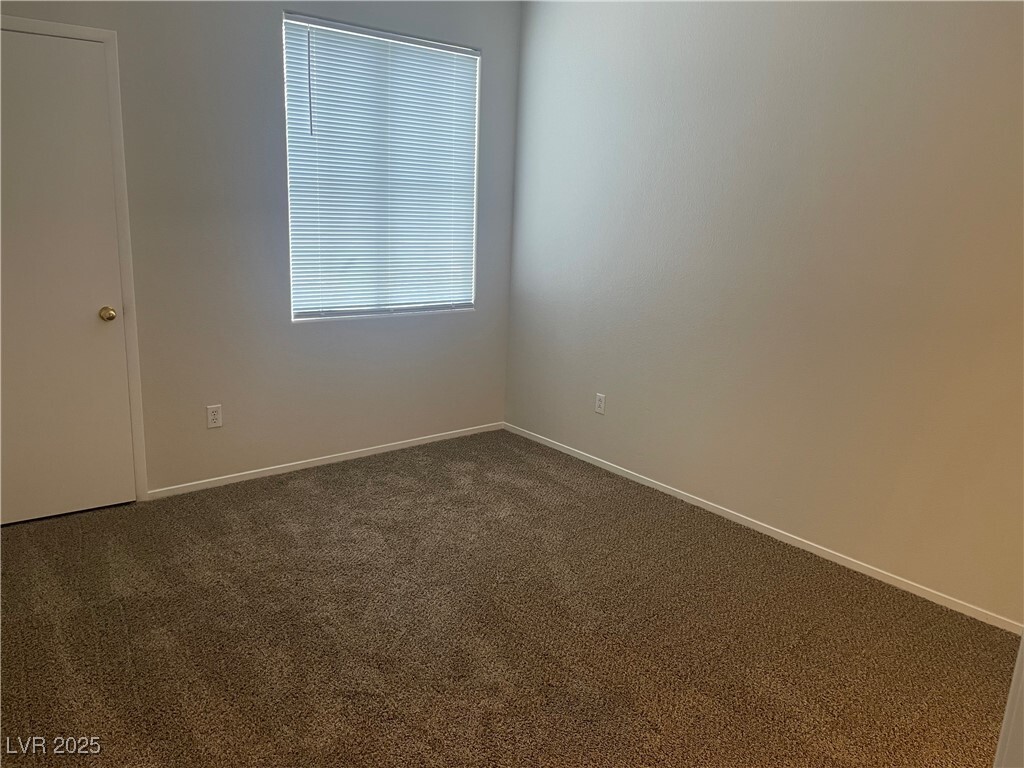 Foto principal - 9050 W Warm Springs Rd