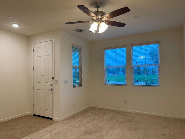 Building Photo - Adorable Home Available in Rancho Cordova!