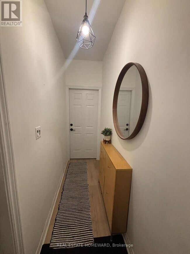 Photo du bâtiment - 86 Carlaw Ave