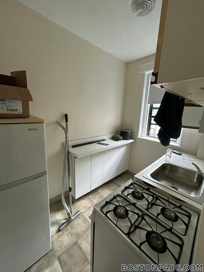 Building Photo - 1152 Commonwealth Ave