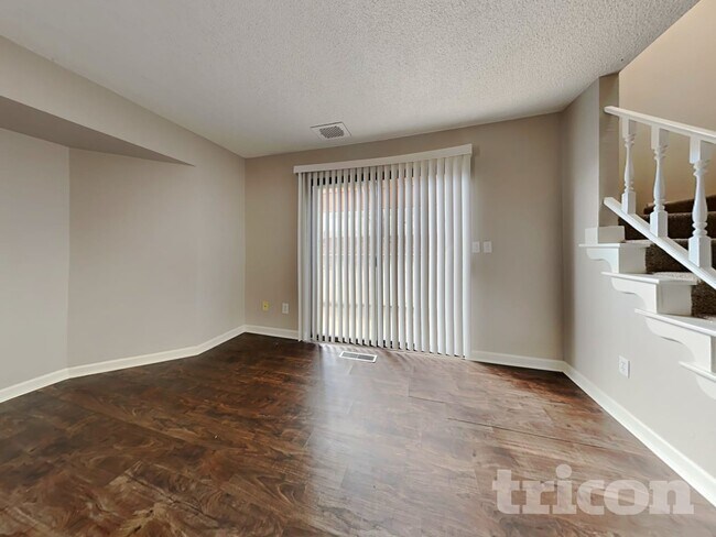 Foto del edificio - 1344 Shaddick Dr