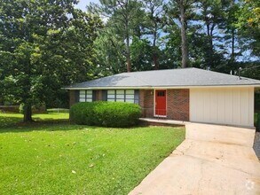 Building Photo - 1195 Starline Dr