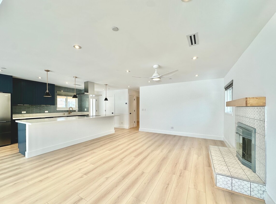 Primary Photo - Fully Renovated 5bd/3.5bth Novato Home