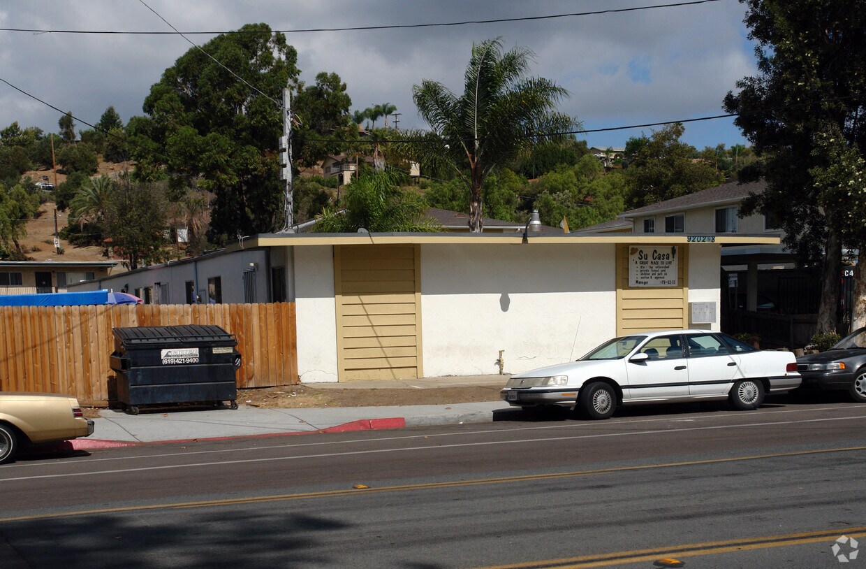 Foto del edificio - 9202-9208 Kenwood Dr