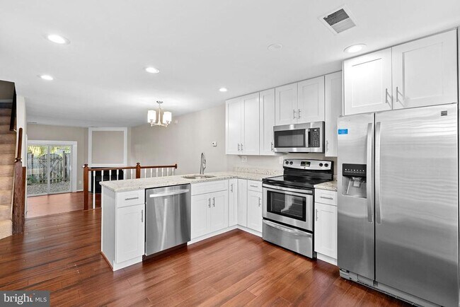 Foto del edificio - 2110 Whisperwood Glen Ln