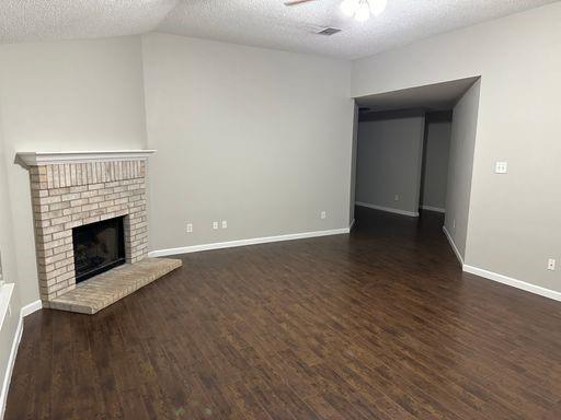 Foto del edificio - 9328 Goldenview Dr