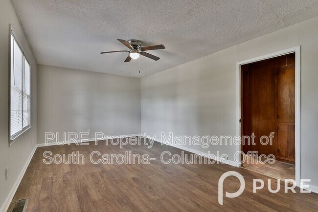 Foto del edificio - 4444 Dennis Dairy Rd