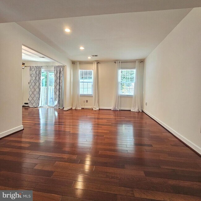 Foto del edificio - 5428 Donnelly Ct