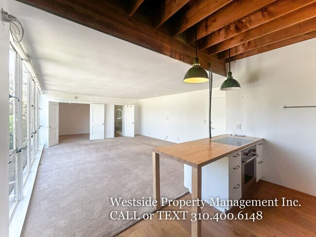 Building Photo - 289 S Barrington Ave