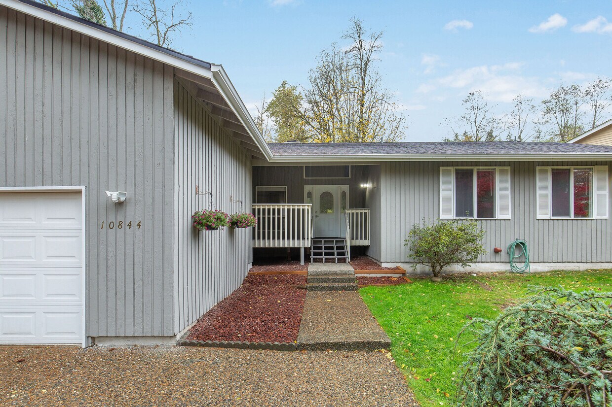 10844 NE 135th Pl, Kirkland, WA 98034 House Rental in Kirkland, WA